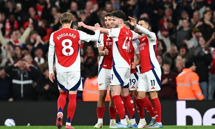 Ý kiến của cựu trọng tài Mike Dean